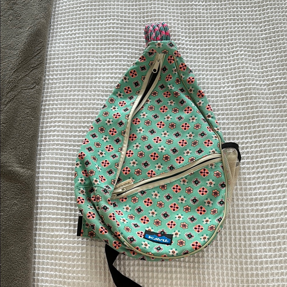 KAVU Women's Green Floral Bag